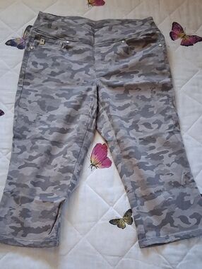 Belle By Kim Gravel Cropped Capri Cammo Jeans, Sz 10T